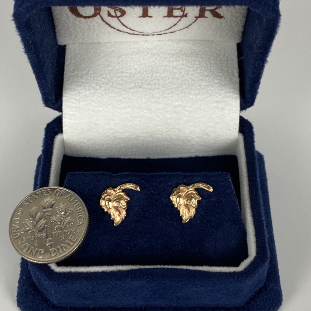 OSTER 18k Gold Ivy Leaf earrings - Picture 4 of 10